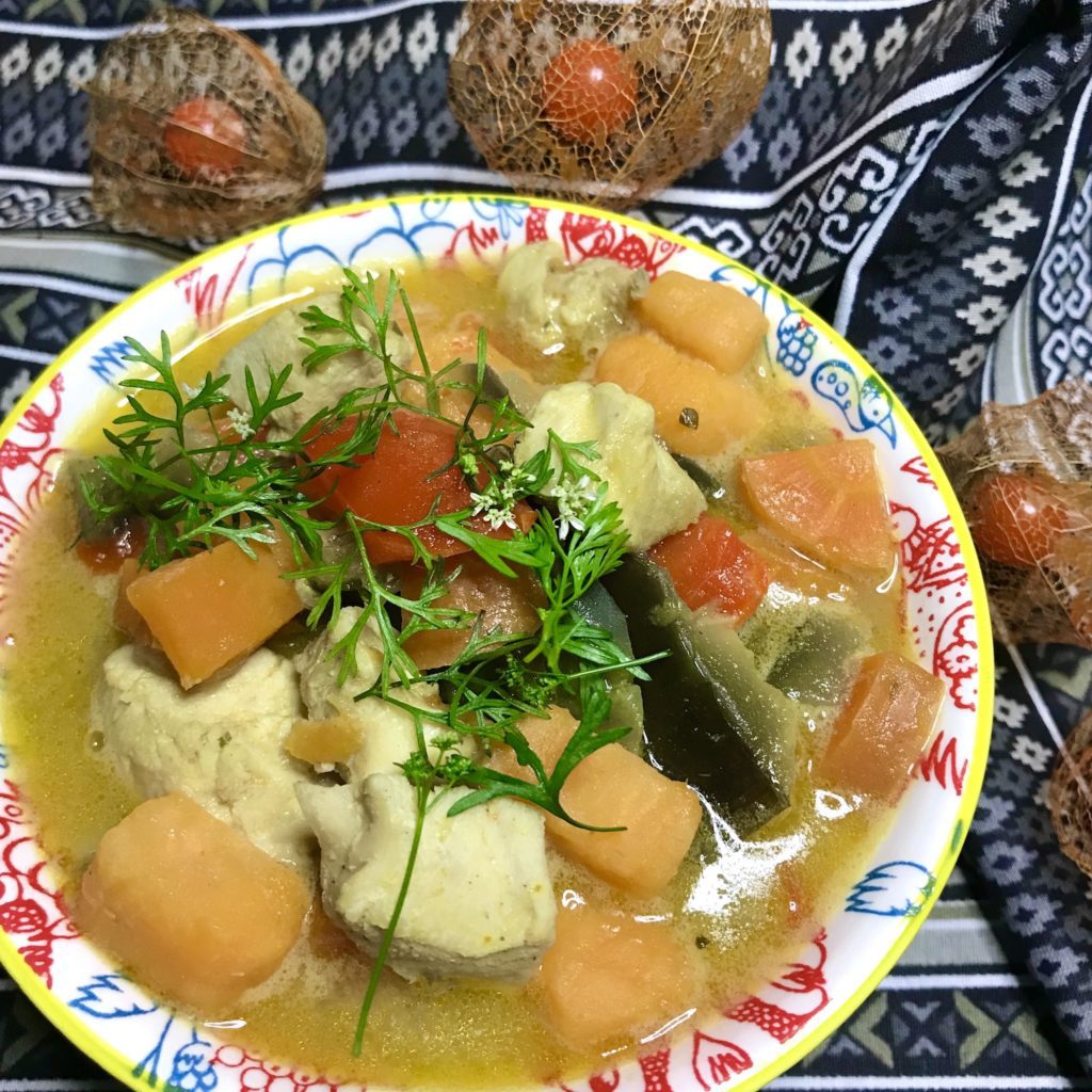 Thai-Suppe mit Maishähnchen